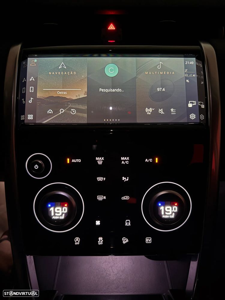Land Rover Discovery Sport P300e - 19