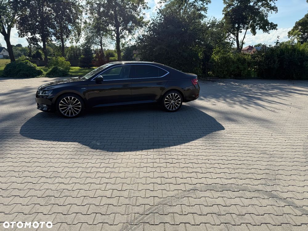 Skoda Superb 2.0 TDI 4x4 L&K DSG - 3