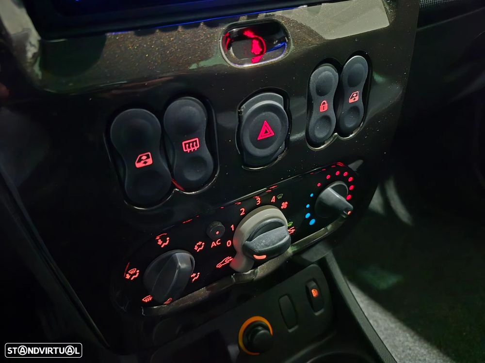 Dacia Duster 1.5 dCi Prestige - 13