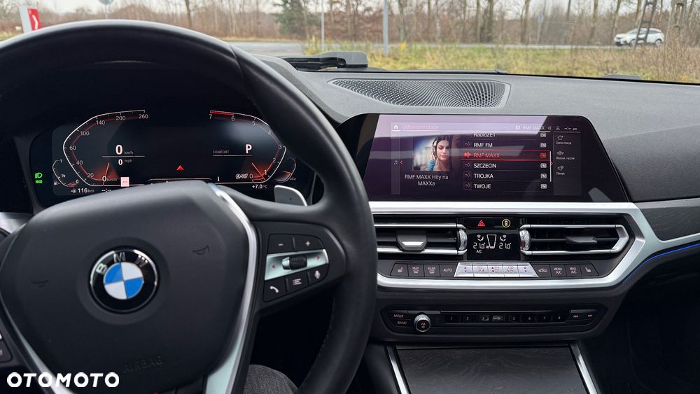 BMW Seria 3 330i xDrive Edition M Sport Shadow - 3