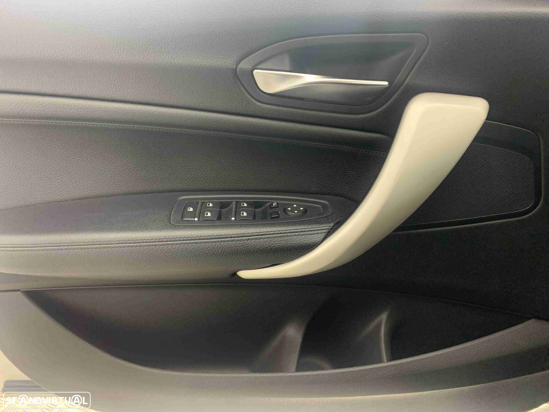 BMW 116 d Advantage Auto - 11