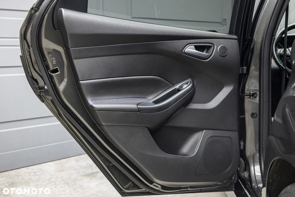 Ford Focus - 31