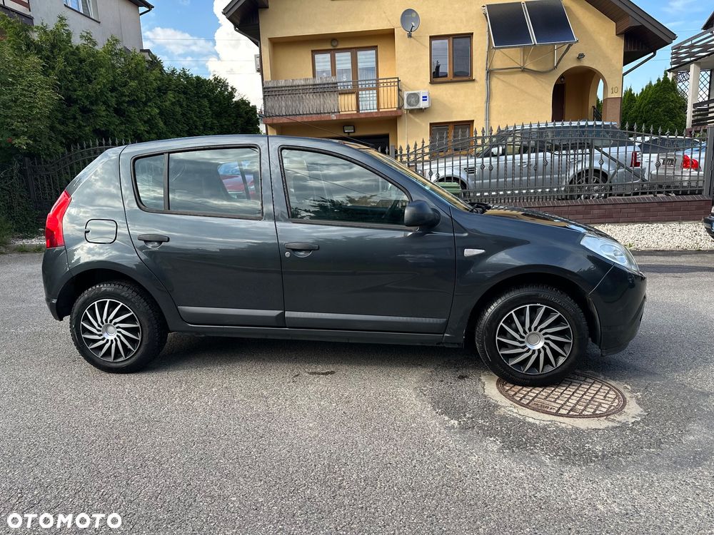 Dacia Sandero - 10