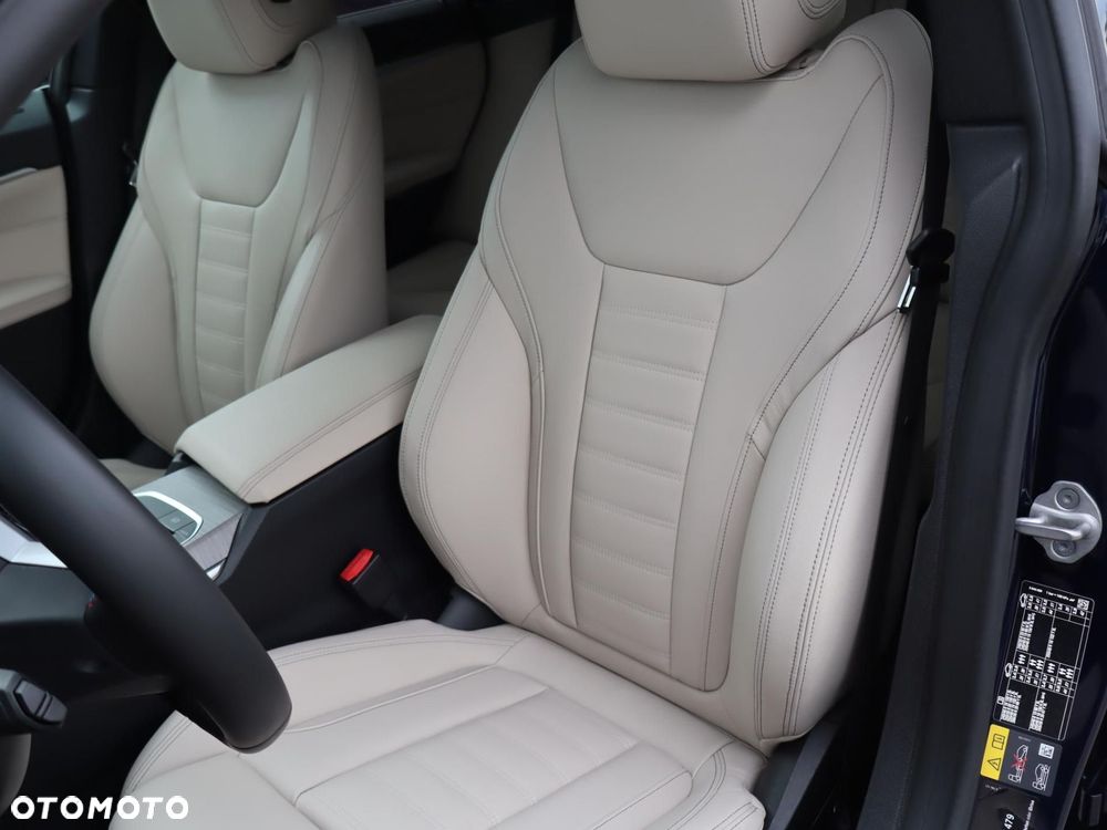 BMW i4 83.9kWh M60 xDrive - 8