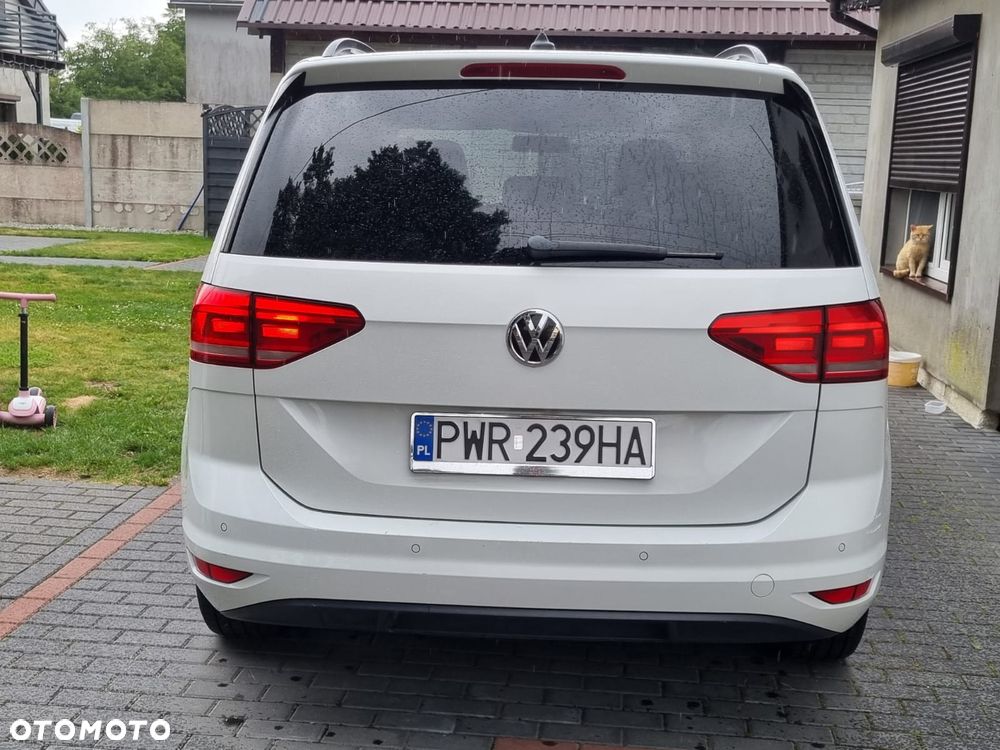 Volkswagen Touran - 6