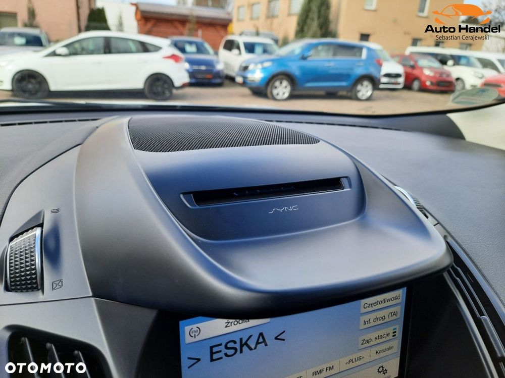 Ford Kuga 1.5 EcoBoost 2x4 Titanium - 36