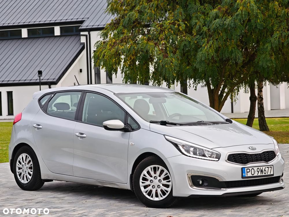 Kia Ceed 1.6 CRDi Smart - 18