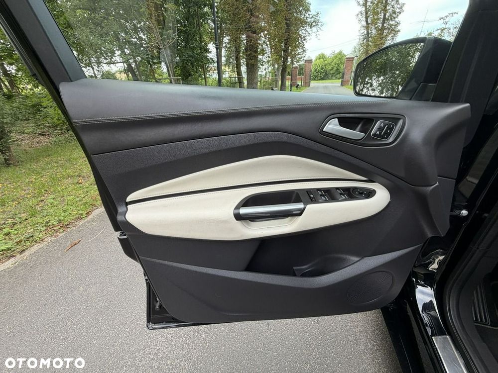 Ford Kuga - 19