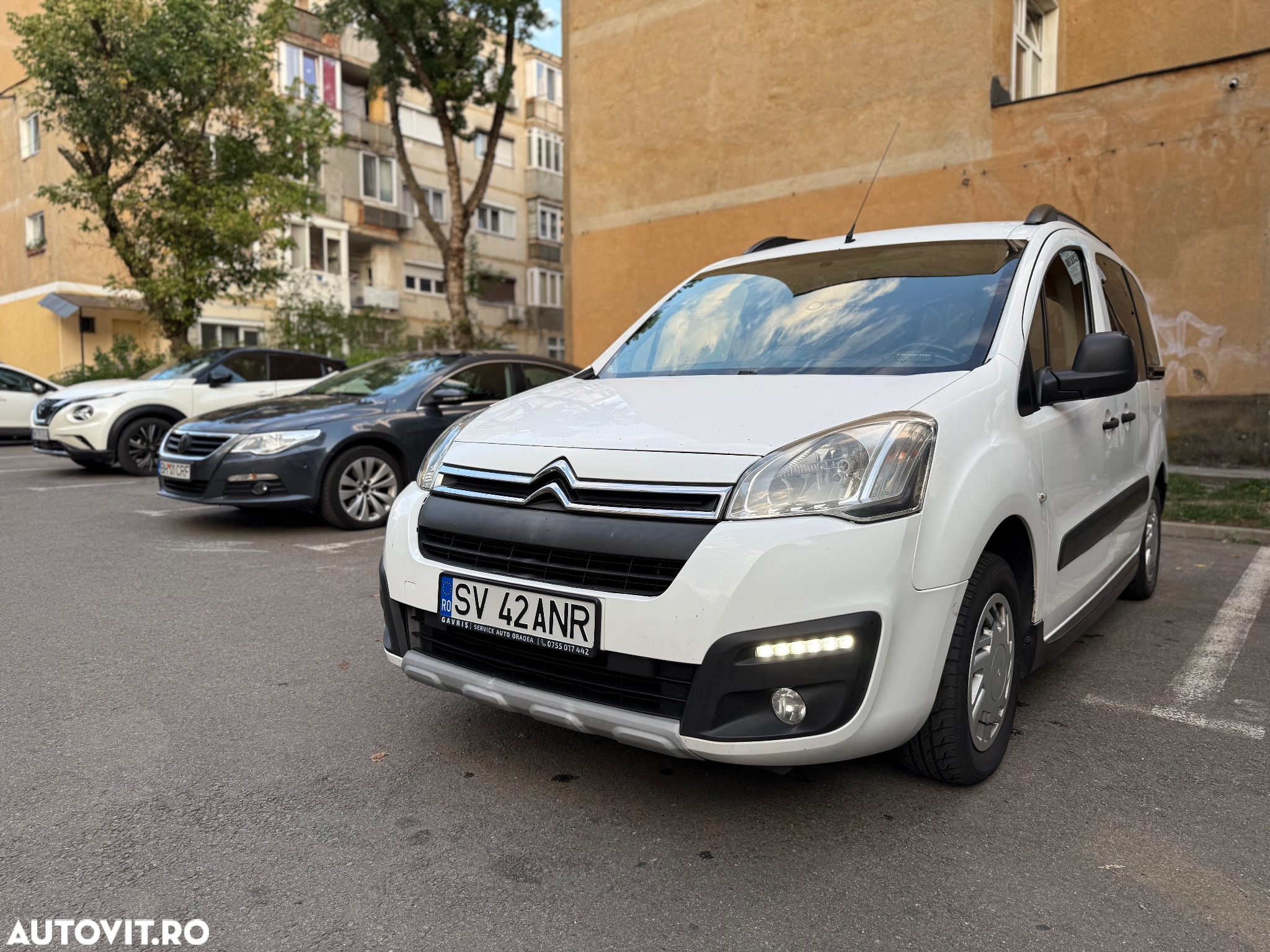 Citroën Berlingo 1.6 BlueHDi 75 BVM5 Live - 4