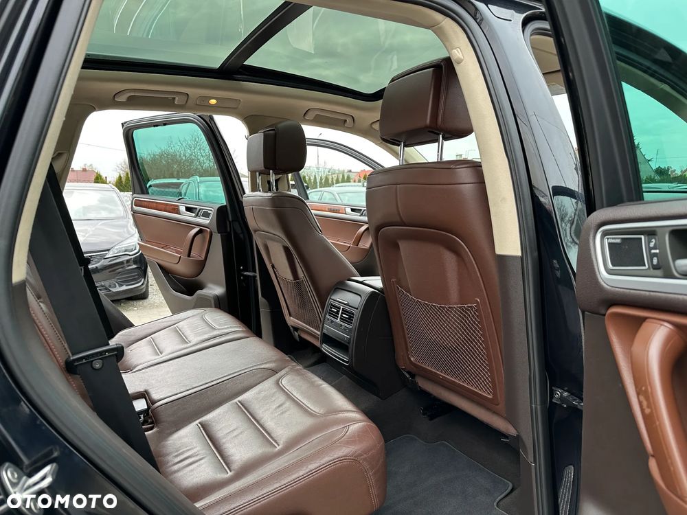 Volkswagen Touareg - 23