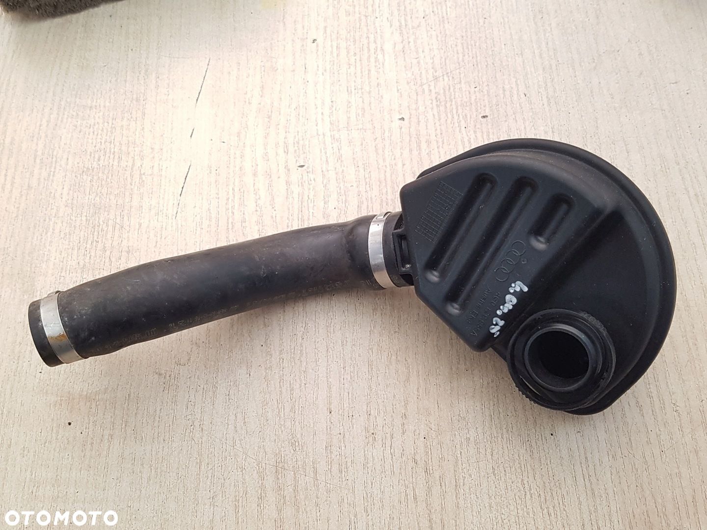 AUDI RS6 C7 tłumik powietrza 4G0129955A - 1