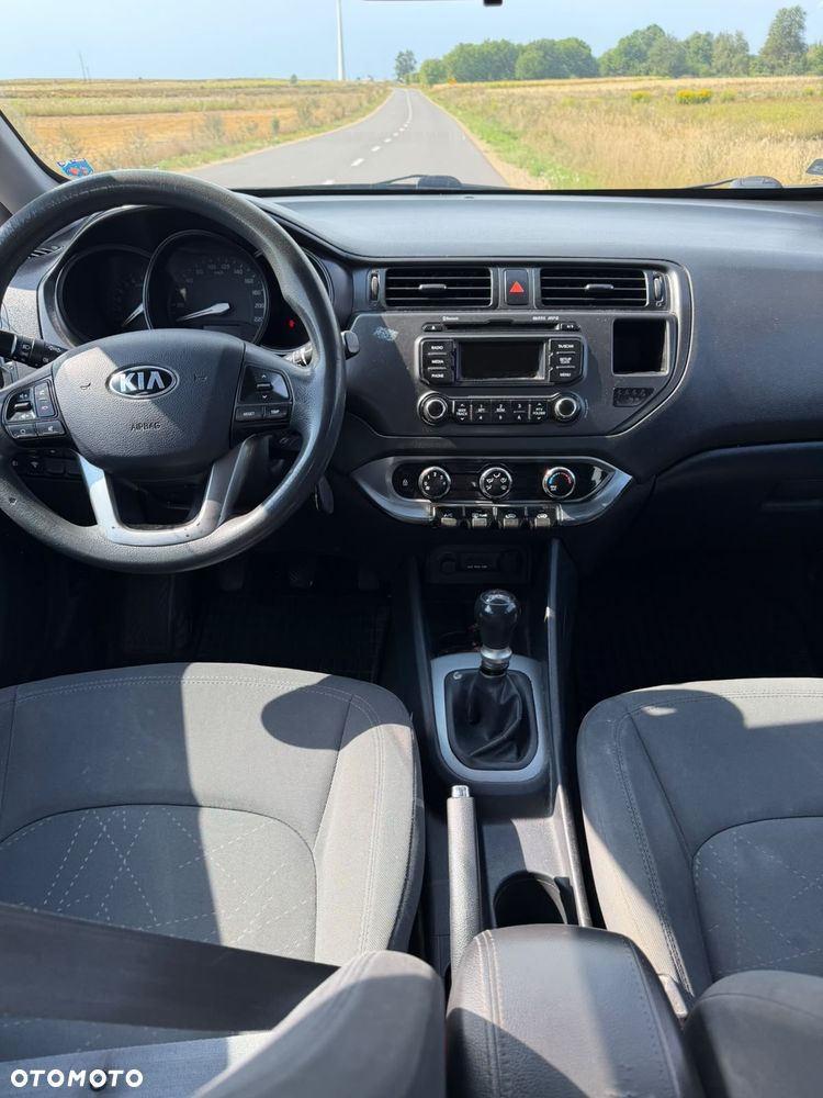 Kia Rio 1.2 L - 7