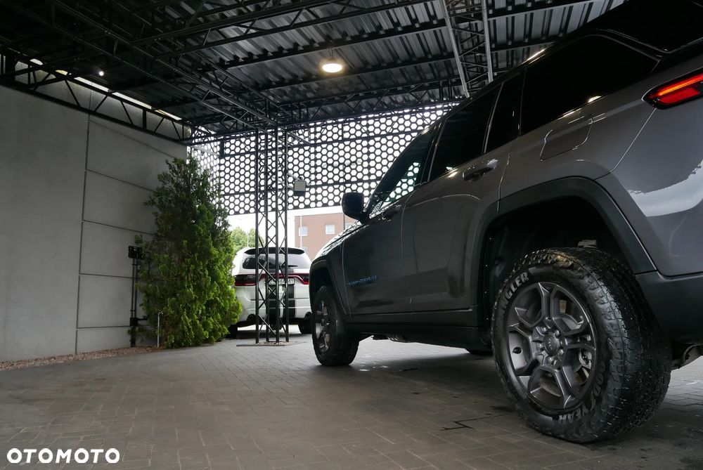 Jeep Grand Cherokee ver-2-0-4xe-phev-trailhawk - 36