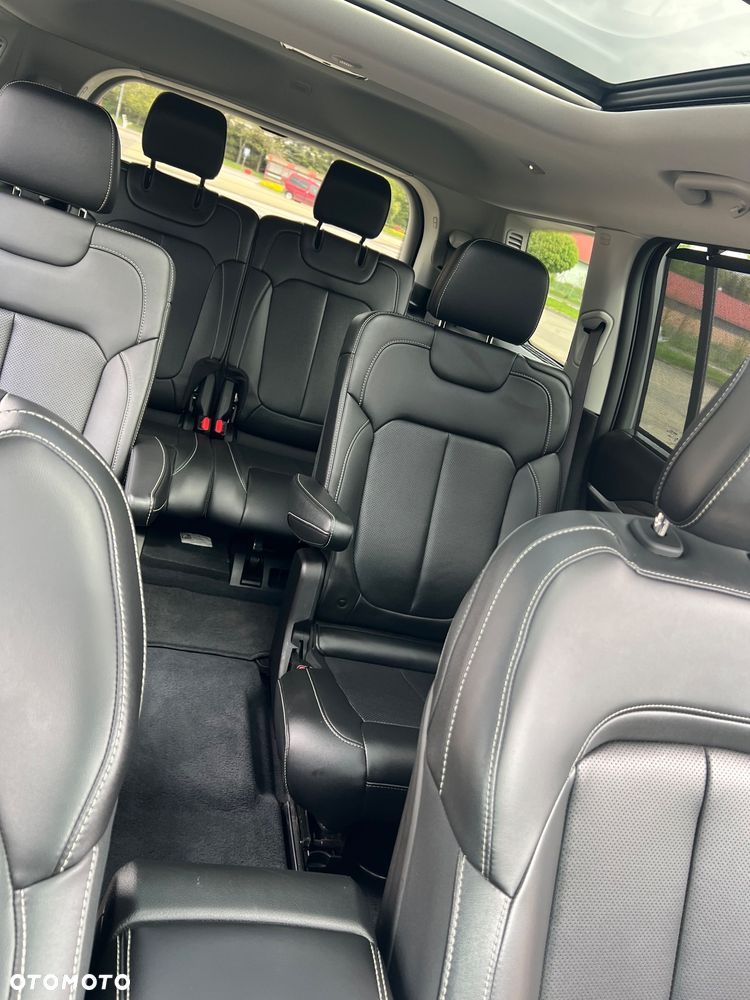 Jeep Grand Cherokee - 31