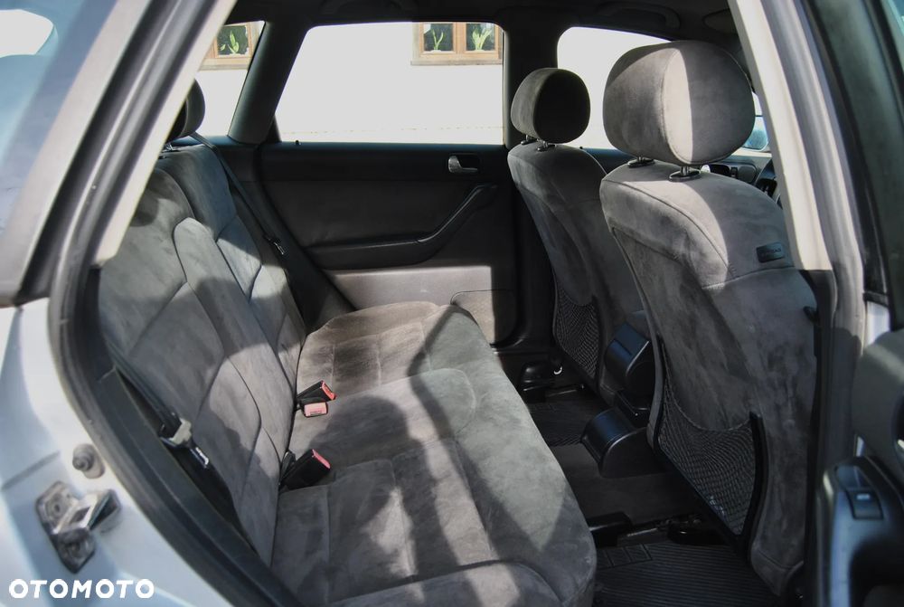 Audi A3 Sportback 1.9 TDI Ambiente - 8