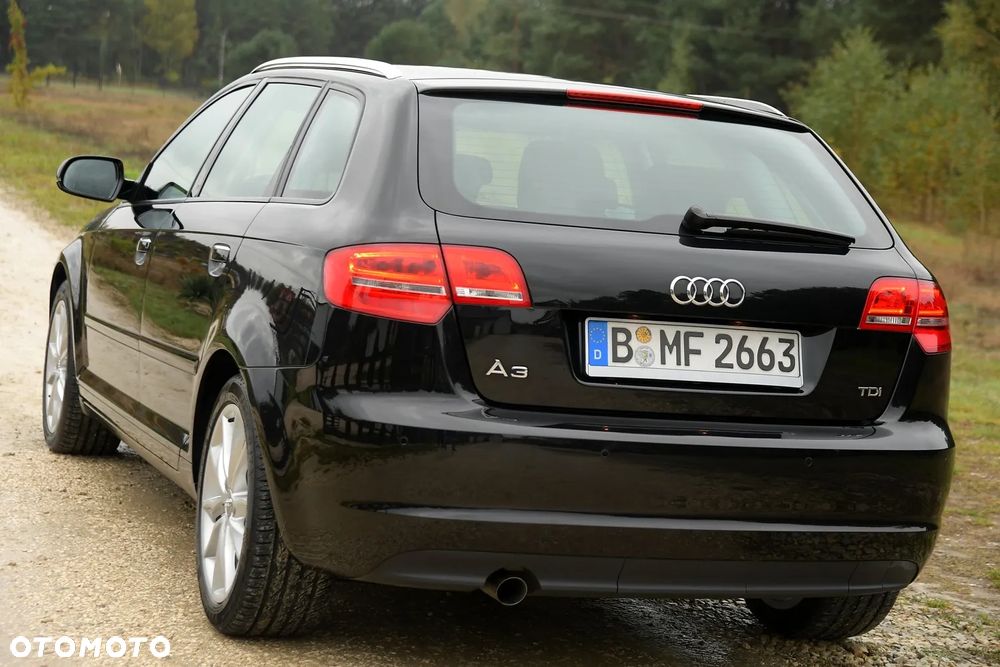 Audi A3 1.6 TDI ultra Attraction - 6
