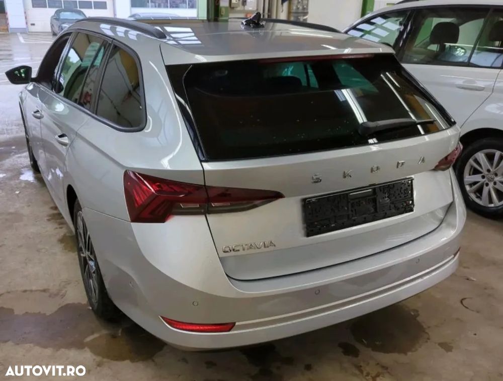 Skoda Octavia Combi 2.0 TDI DSG Style - 3