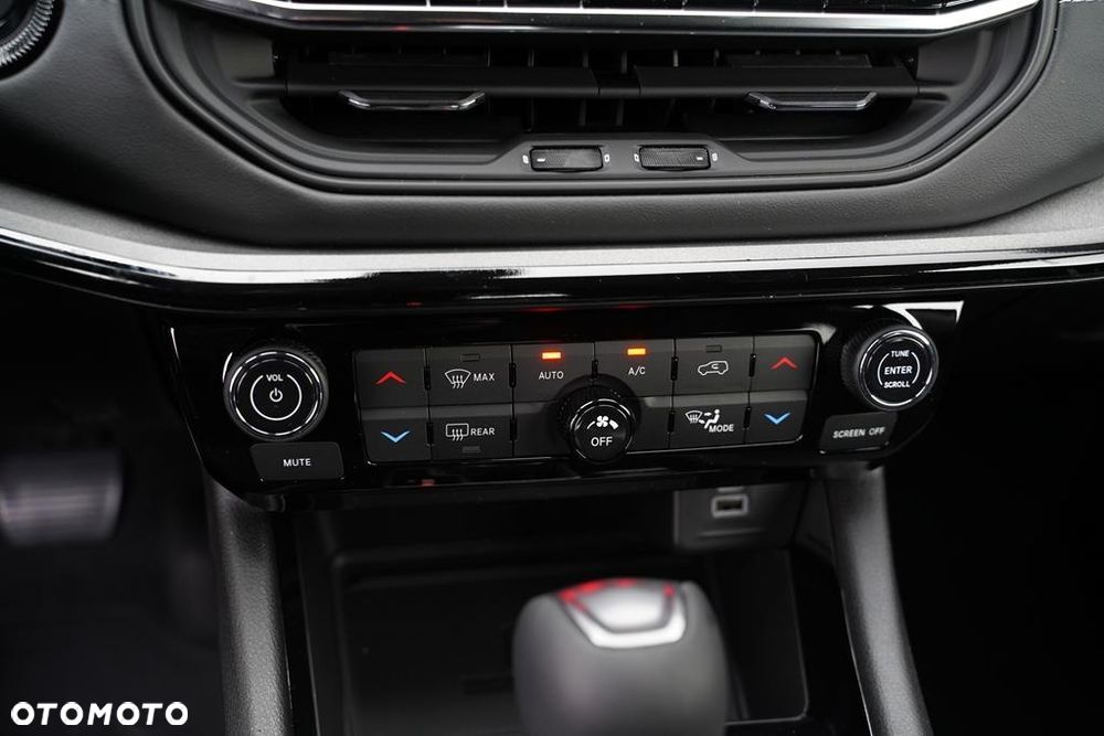 Jeep Compass 1.5 T4 mHEV Summit FWD S&S DCT - 18