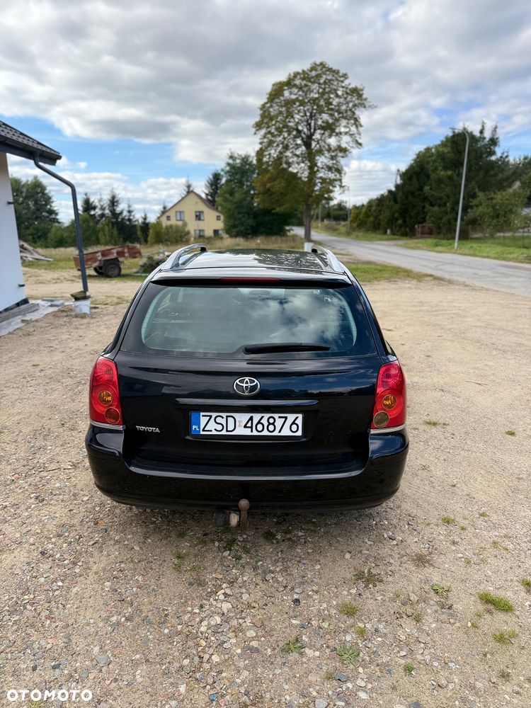 Toyota Avensis - 5
