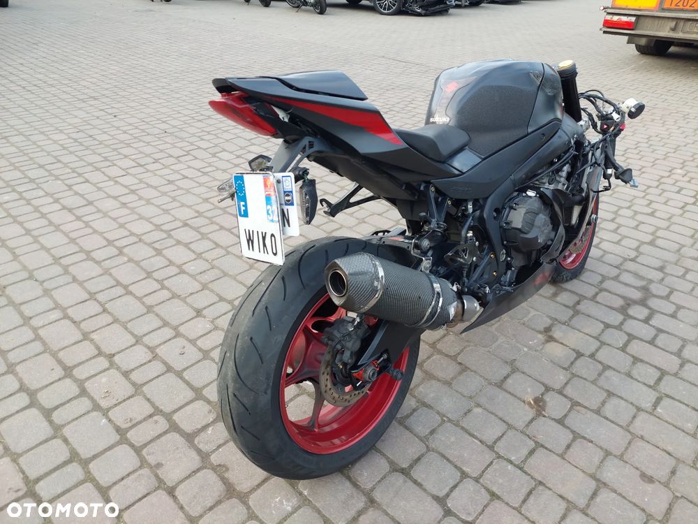 Suzuki GSX-R - 7