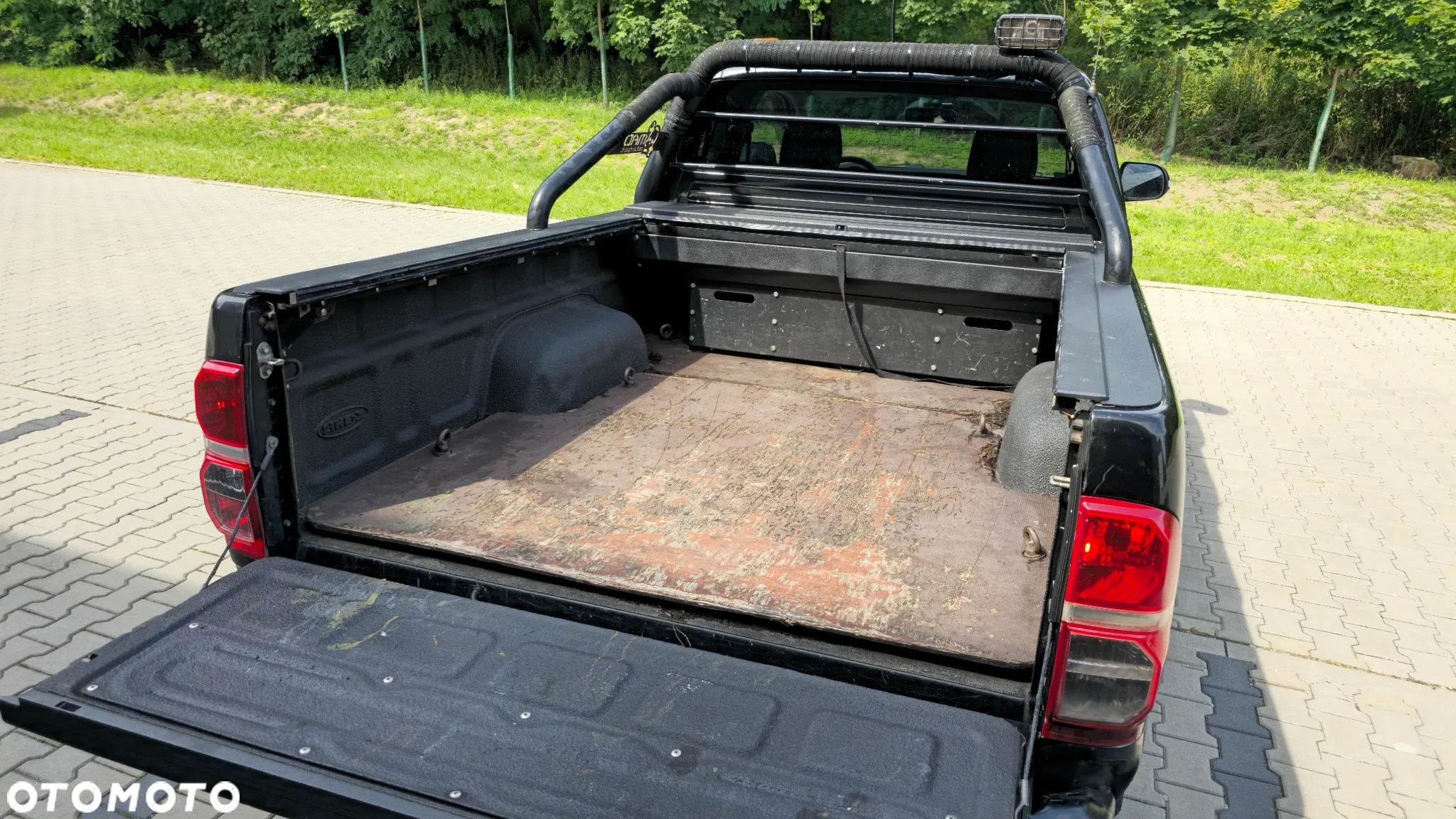 Toyota Hilux 2.5 D-4D SR - 20