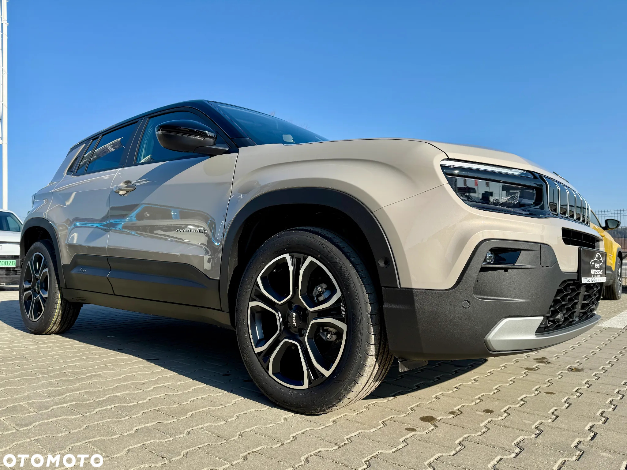 Jeep Avenger 1.2 T3 mHEV Summit FWD eDCT6 - 9