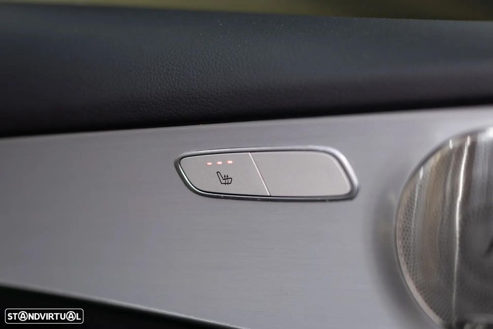 Mercedes-Benz GLC 300 e 4Matic - 36