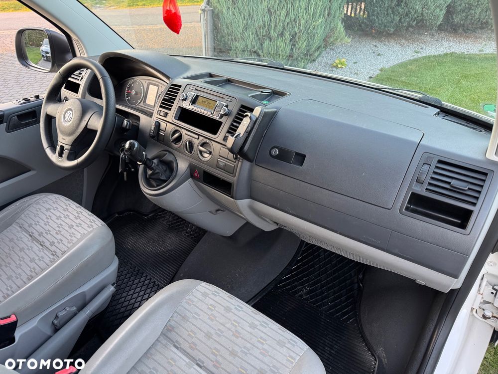 Volkswagen T5 - 9