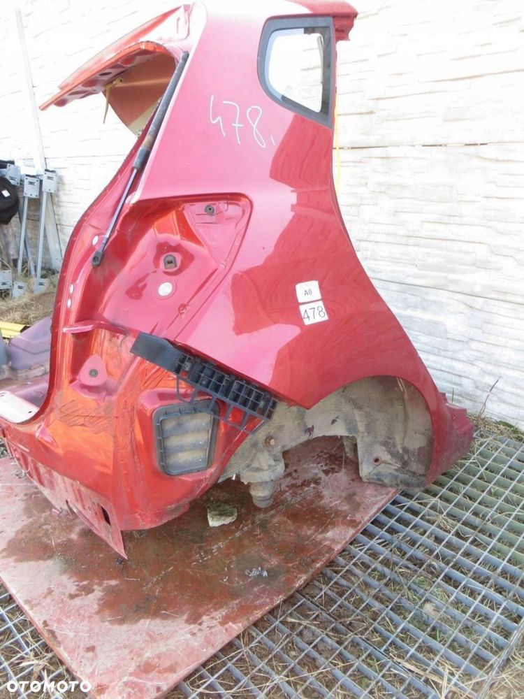 KIA VENGA PAS TYLNY WANNA BŁOTNIK ĆWIARTKA PRAWY 09- - 5