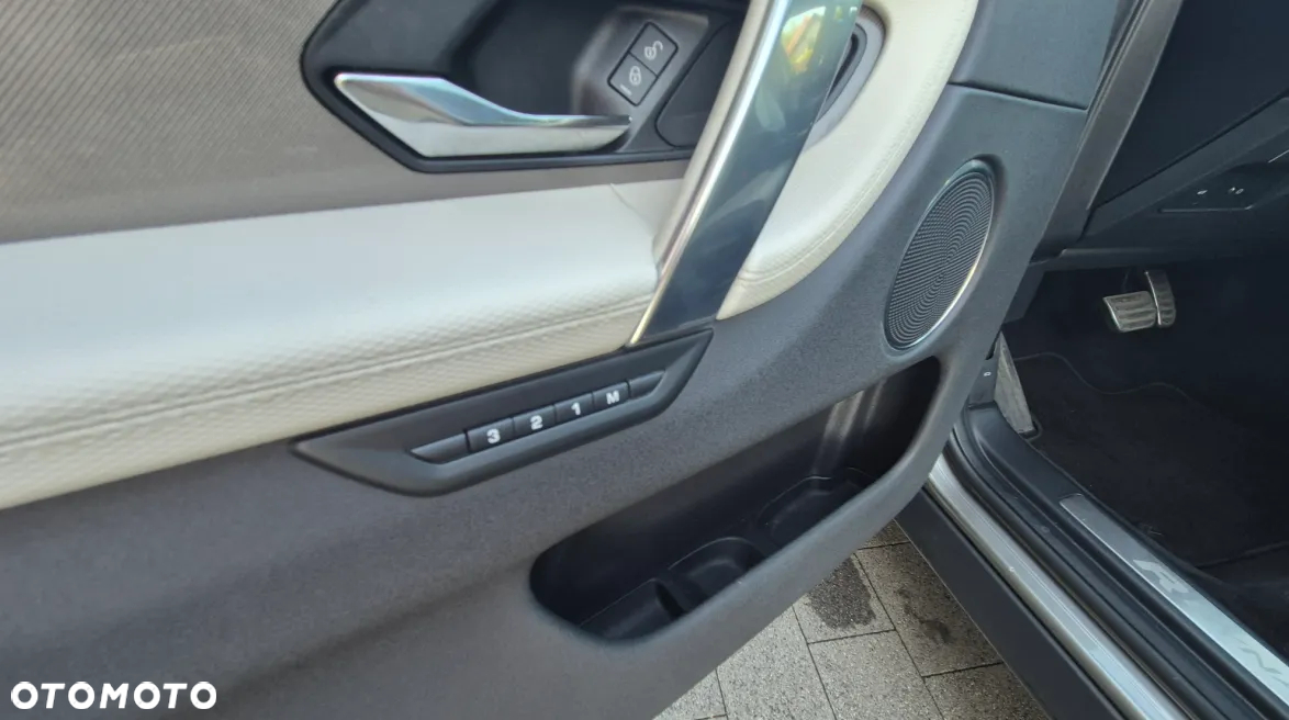 Land Rover Discovery Sport 2.0 SD4 SE - 24