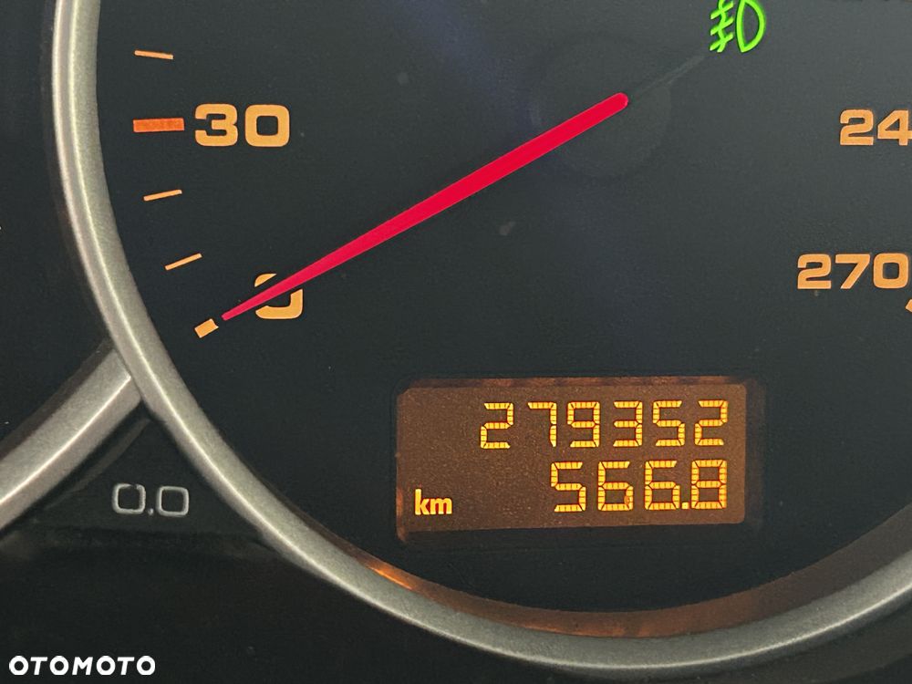Porsche Cayenne - 5