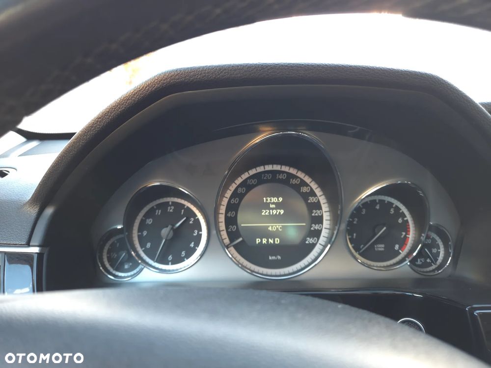 Mercedes-Benz Klasa E - 15