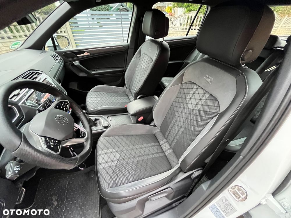 Volkswagen Tiguan 2.0 TDI SCR 4MotION DSG R-Line - 24