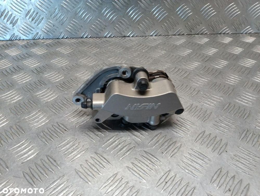 Zacisk hamulca przód prawy HONDA VTX 1800 C/FN/R/S/T 02-08r   PN. 45250-MCV-006 - 1