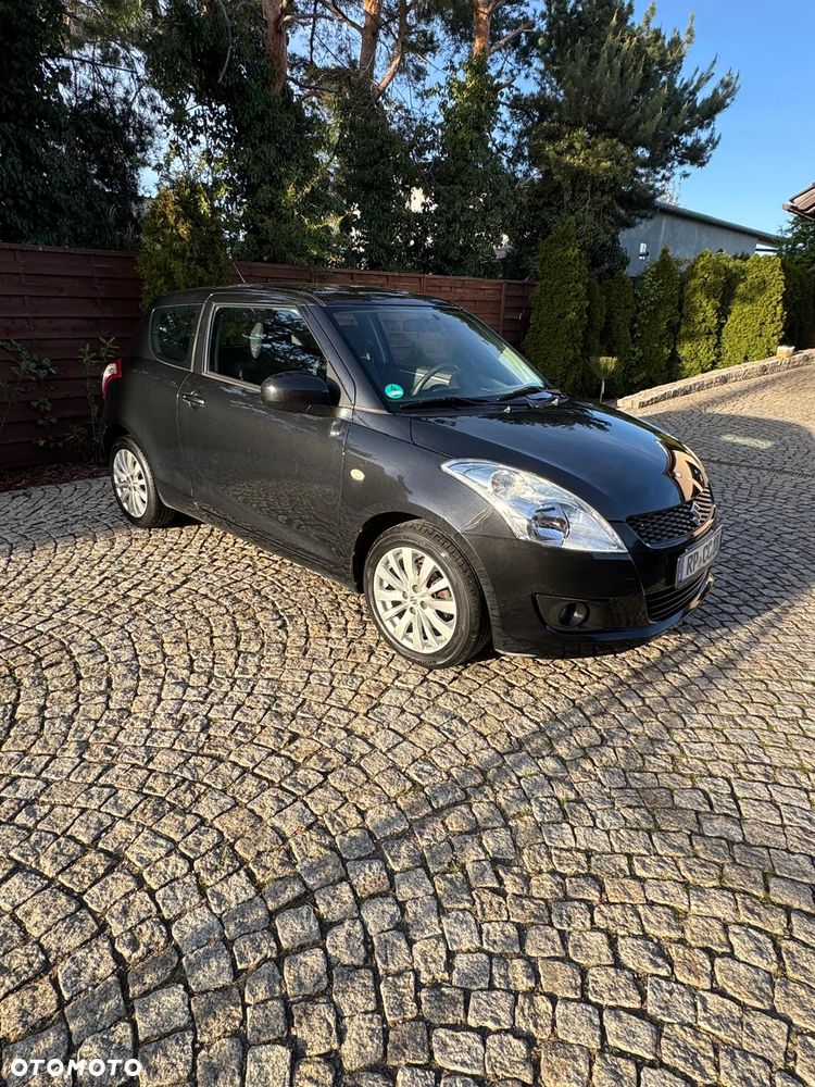 Suzuki Swift 1.2 Premium - 2