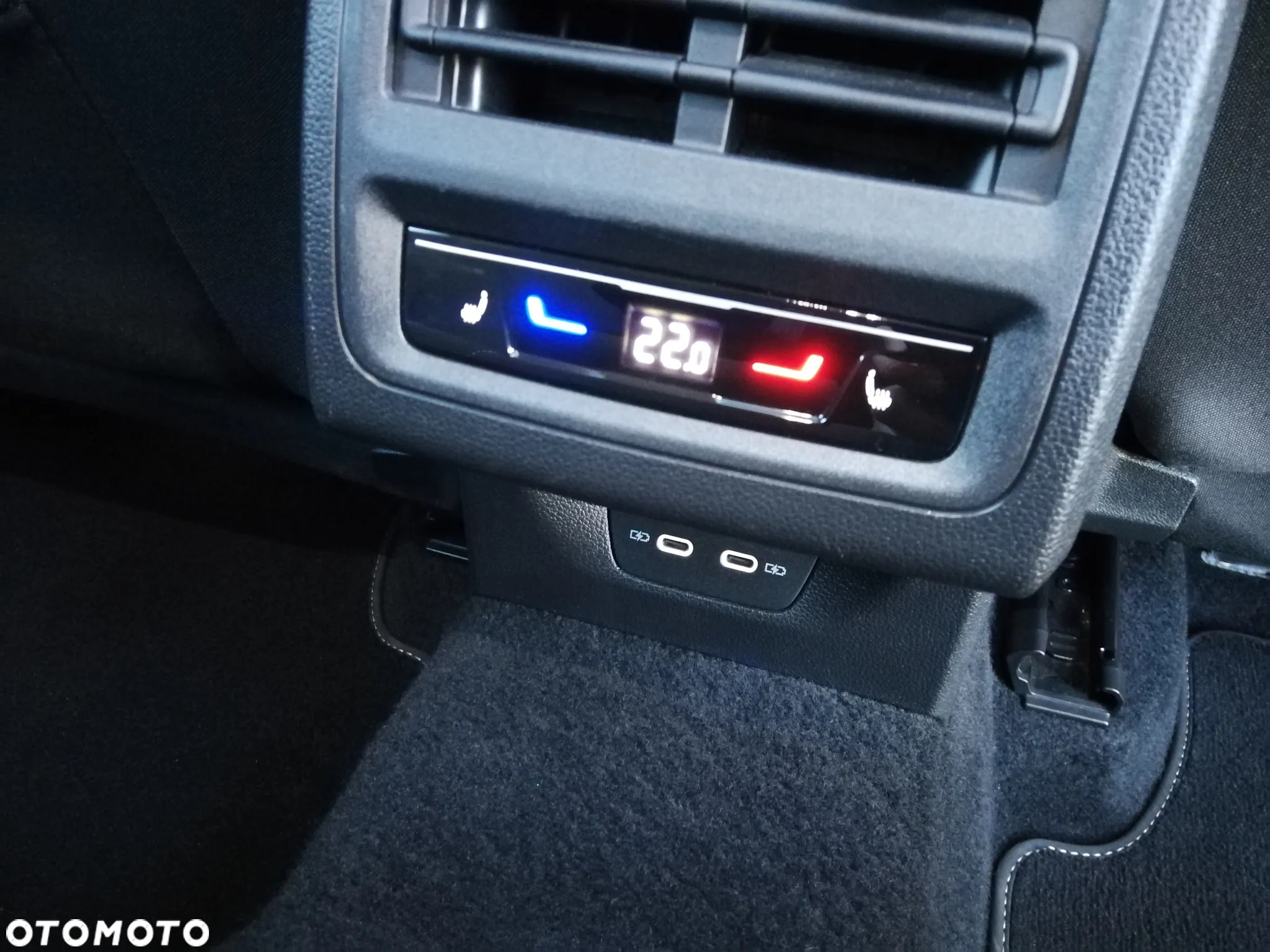 Volkswagen Golf - 24