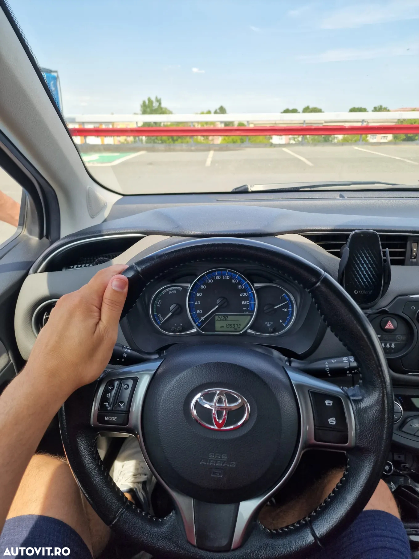 Toyota Yaris 1.5 VVT-i HSD Terra - 13