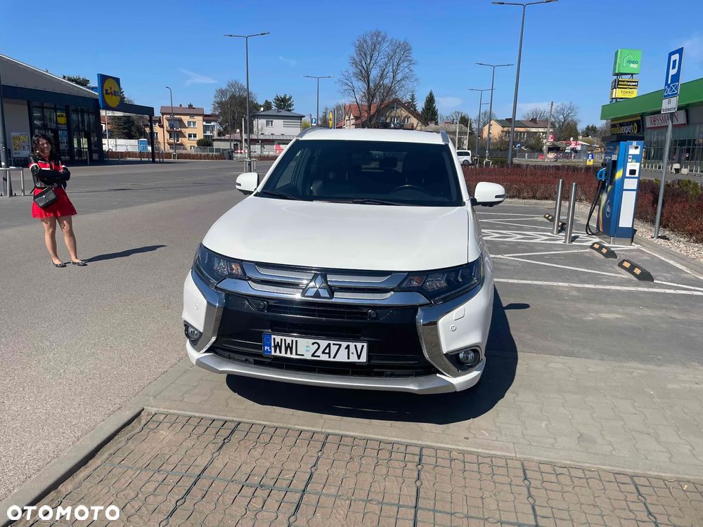 Mitsubishi Outlander - 23