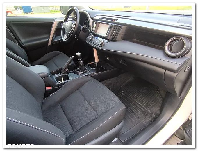 Toyota RAV4 2.0 D-4D 4x2 Start-Stop Executive - 20