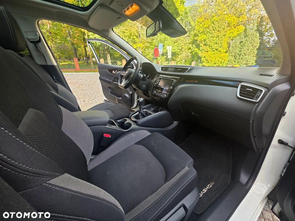 Nissan Qashqai - 25