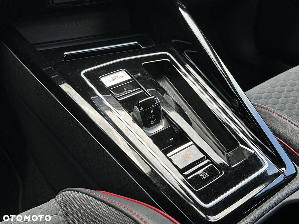 Volkswagen Golf - 21