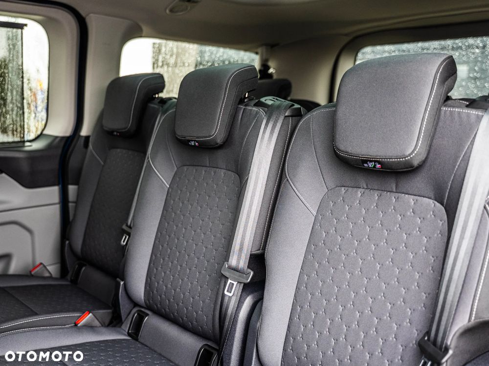 Ford Tourneo Custom - 29