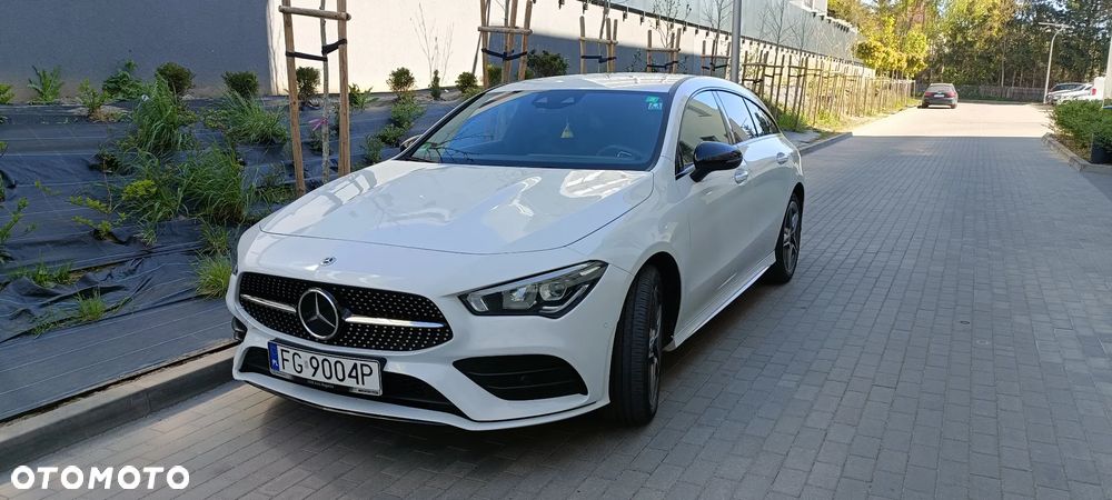 Mercedes-Benz CLA 250 e 8G-DCT AMG Line - 11