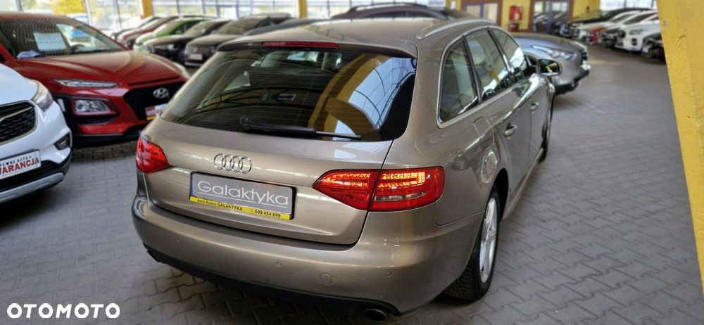 Audi A4 Avant - 9