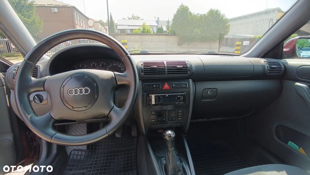 Audi A3 Sportback 1.8T Ambiente - 12
