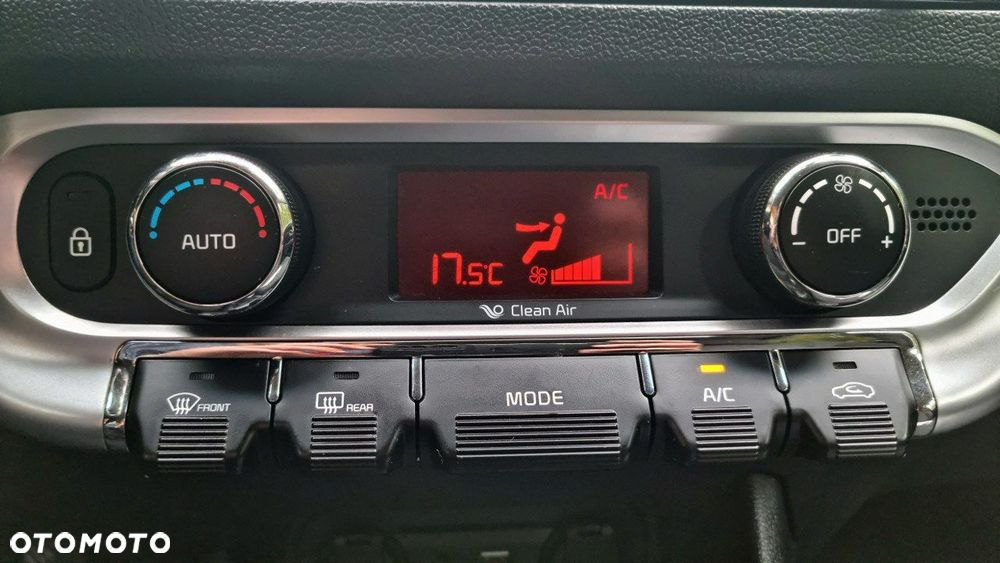 Kia Rio - 17