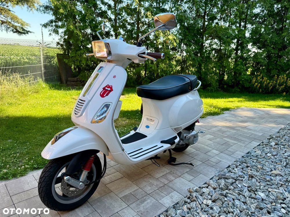 Piaggio Vespa - 3