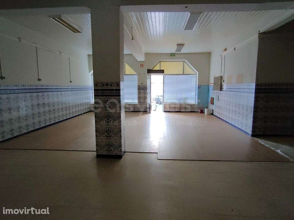 Loja para arrendamento em Beja com área útil de 88 m², inserida em ... - Grande imagem: 2/12