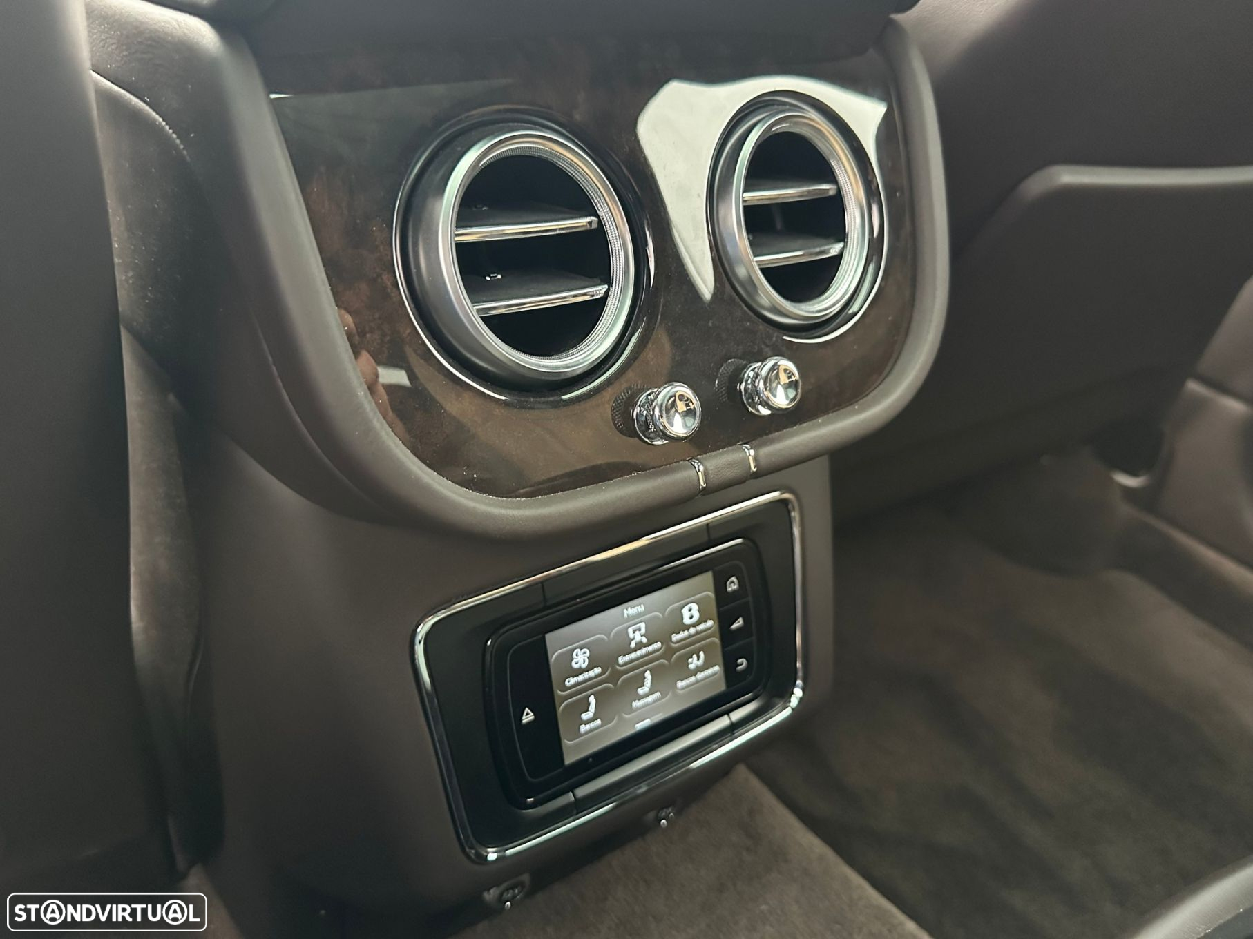 Bentley Bentayga Hybrid - 47