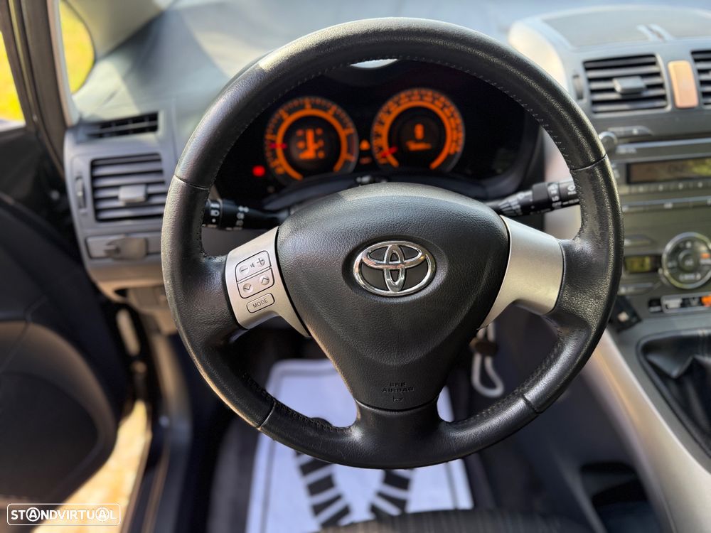 Toyota Auris 1.4 D-4D Sol - 13